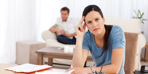 cekani-na-pujcku Žena čeká na vyřízení půjčky